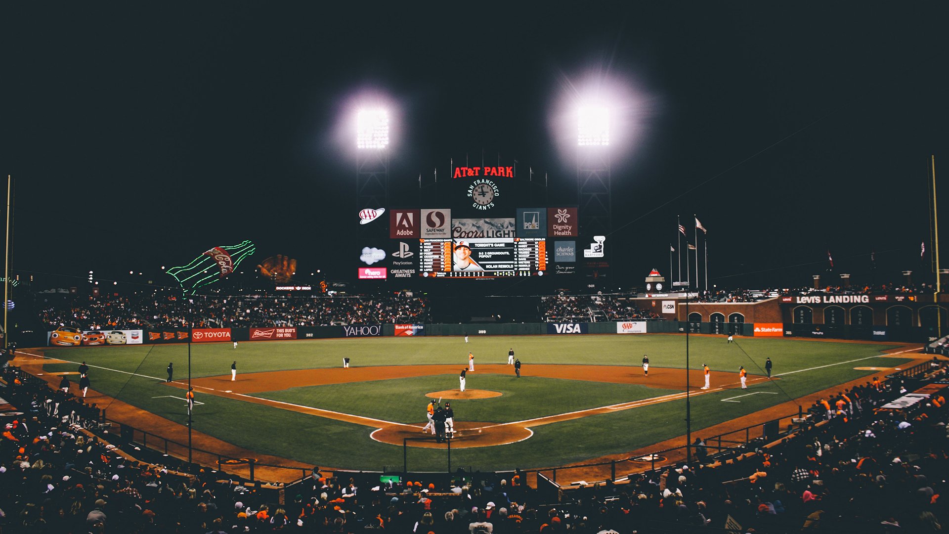 VAR判罚再引争议！姆巴佩对阵梅西，裁判判点引爆足坛地震
